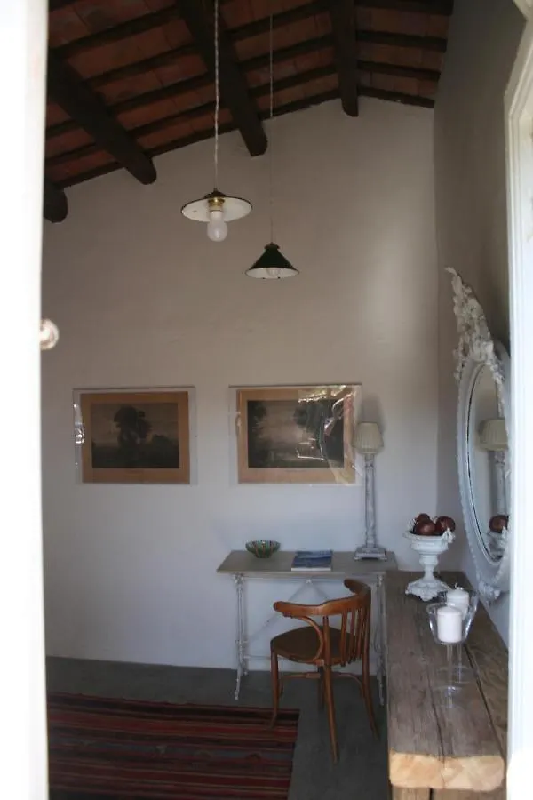 Montrás Le Rondini B&B 0*,